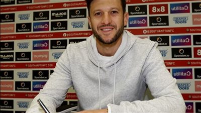 رسميًا.. آدم لالانا يعود إلى صفوف نادي ساوثهامبتون