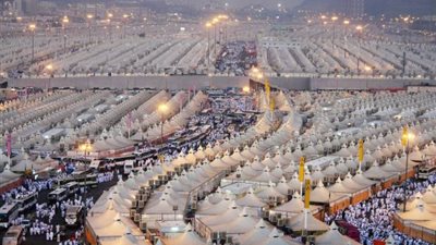 هل يجوز للحاج التوجه إلى عرفات يوم الثامن من ذي الحجة بدلًا من منى؟