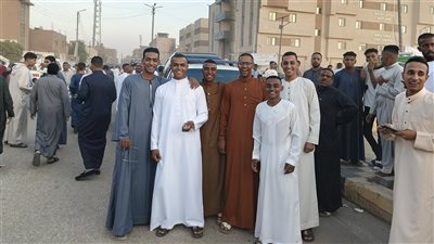 أهالي أسوان يؤدون صلاة العيد بالساحات الكبرى 