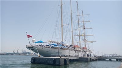 تراثها بحري قديم.. ميناء بورسعيد يستقبل 170 سائحا على متن سفينة شراعية شهيرة