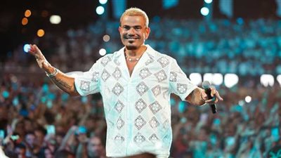 بحضور أكثر من 22 ألف شخص.. عمرو دياب يشعل سماء لبنان بحفل جماهيري كبير| صور