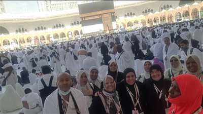 حجاج الجمعيات الأهلية يواصلون أداء المناسك.. ويرمون جمرة العقبة الكبرى| صور 