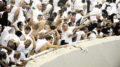 دعاء رمي الجمرات والحكمة من رميها.. بسم الله والله أكبر رغما للشيطان وحزبه