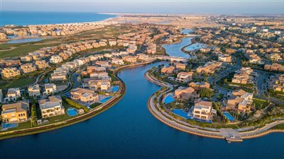 البحر والرملة والشوارع النظيفة.. إشادة واسعة من ملاك مراسي الساحل الشمالي خلال صيف 2024 