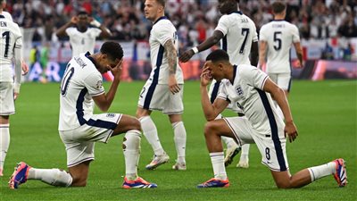 رد الجميل بلعبة الذئب.. سر احتفال بيلينجهام وأرنولد في يورو 2024