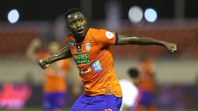 بعد ارتباط اسمه بالأهلي.. 10 معلومات عن سكالا مهاجم الفيحاء السعودي