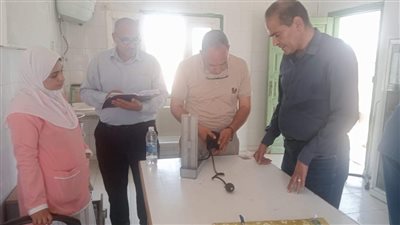 إحالة ومجازاة 3 أطباء للتحقيق للإخلال بواجبهم الوظيفي في الوادي الجديد