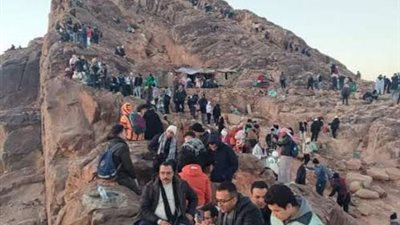 إقبال من السائحين على زيارة المقدسات الدينية في سانت كاترين خلال إجازة العيد