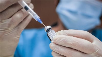 دراسة حديثة: لقاح فايزر المضاد لفيروس كورونا مرتبط بتلف خطير في العين