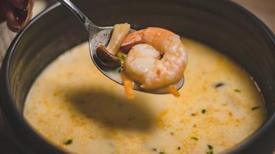 طريقة عمل شوربة السي فود المجمدة نادية السيد بخطوات بسيطة