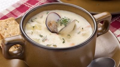 طريقة عمل شوربة السي فود بالكريمة.. حضريها في دقائق وأبهري أسرتك