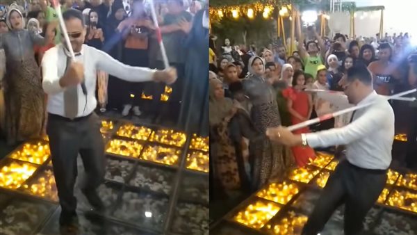 كفيف يرقص بالعصا