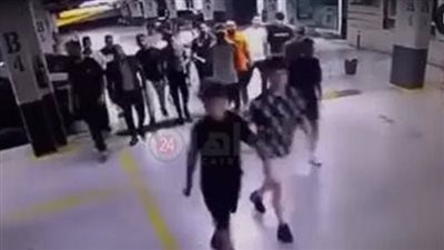 عاكسوا زوجته.. تفاصيل مشاجرة إمام عاشور مع عدد من الأشخاص داخل مول بالشيخ زايد| بث مباشر 