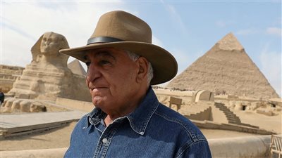 أول تعليق من زاهي حواس على ادعاءات إيلون ماسك حول بناء الأهرامات