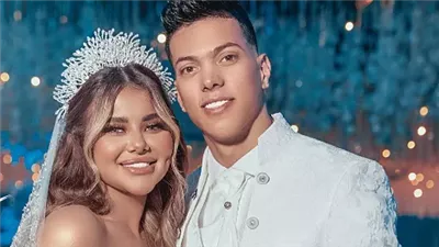 كانت داخلة السينما مع آخرين| حقيقة التحرش بزوجة إمام عاشور.. ومصادر تكشف تفاصيل خناقة لاعب الأهلي