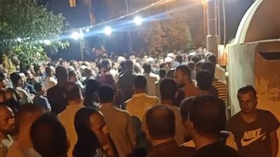 تشييع جثمان أب ونجله لقيا مصرعهما داخل غرفة صرف صحي بالبحيرة| بث مباشر 