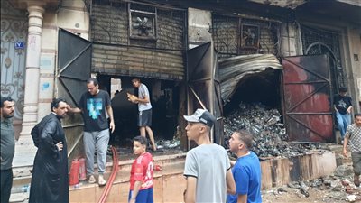 السيطرة على حريق مخزن بويات بالعمرانية الشرقية | صور