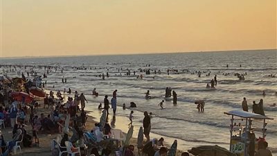 إنقاذ 107 حالات من الغرق وإعادة 122 صغيرًا لذويهم بشاطئ مدينة دمياط الجديدة
