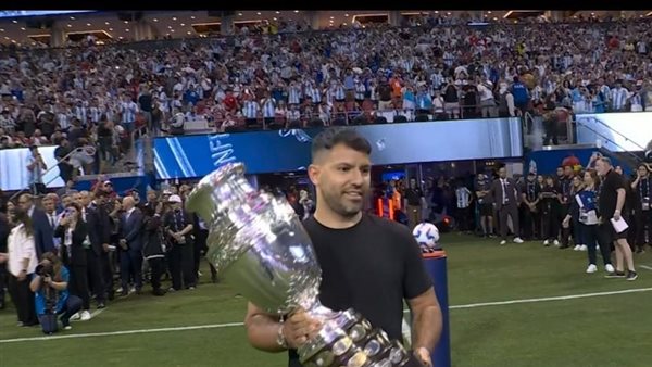 ظهور أجويرو في حفل