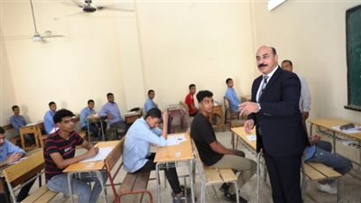 اليوم.. طلاب الثانوية العامة بأسوان يستكملون امتحاناتهم داخل 27 لجنة 