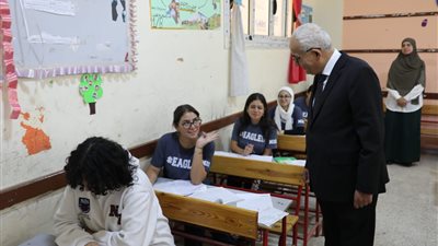 وزير التعليم من داخل لجان الثانوية العامة: إحالة أي محاولة غش للنيابة العامة