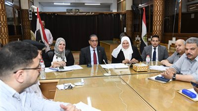 محافظ الفيوم يترأس غرفة العمليات المركزية لامتحانات الثانوية العامة