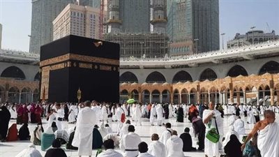 البرنامج بـ30 ألف جنيه.. حقيقة أسعار العمرة المتداولة عبر فيسبوك 