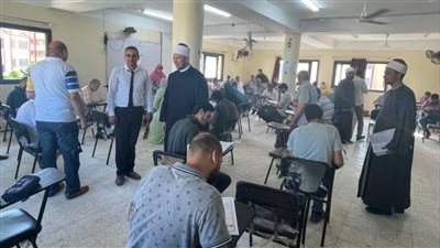 1112 دارسًا يؤدون اختبارات نهاية المستوى برواق العلوم الشرعية والعربية بالإسكندرية