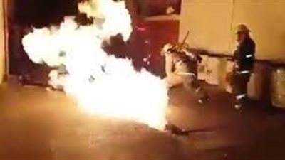 ضبط خارج عن القانون فجر أنبوبة بوتاجاز في رجال الشرطة بالزاوية الحمراء