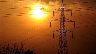 بقدرة 200 ميجاوات.. الكهرباء تعلن تشغيل محطة طاقة شمسية جديدة في أسوان 