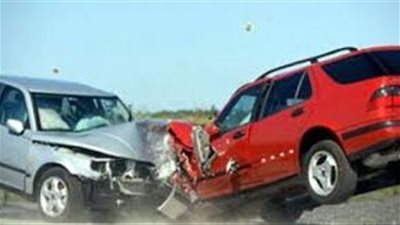 إصابة 6 أشخاص في حادث تصادم سيارتين بالأقصر 