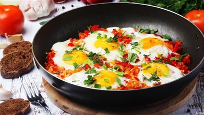 جدد فطارك.. طريقة عمل الشكشوكة بالبيض بـ3 وصفات عربية إحداها من فلسطين