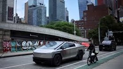 تسلا تستدعي الآلاف من السيارات لهذا السبب