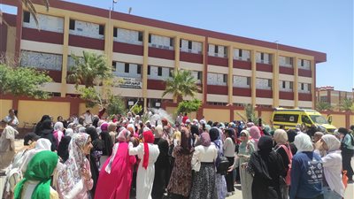 اليوم.. 1128 طالبا وطالبة بالثانوية العامة يؤدون امتحان اللغة الأجنبية الثانية بجنوب سيناء 