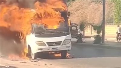 الحماية المدنية تسيطر على حريق في أتوبيس مدرسة بحلوان | فيديو