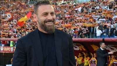 رسميًا.. روما يعلن إقالة دي روسي من تدريب الفريق