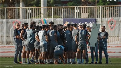 عبد الواحد السيد يكشف حقيقة رفض لاعبي الزمالك خوض التدريبات بسبب أزمة المستحقات المتأخرة