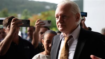  بعد اتفاق الإقرار بالذنب.. القضاء الأمريكي: مؤسّس موقع ويكيليكس جوليان أسانج رجلًا حرًا