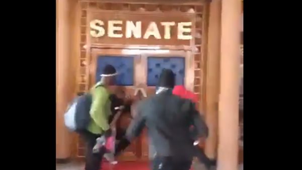 متظاهرون في كينيا