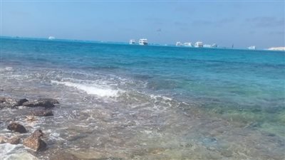 تحذير من النزول إلى شواطئ البحر المفتوح بمطروح بسبب ارتفاع الأمواج