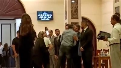 بدء توافد الشخصيات العامة على عزاء رجل الأعمال عنان الجلالي بمسجد المشير طنطاوي| بث مباشر 