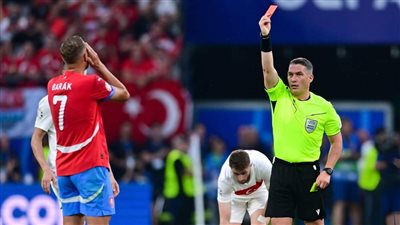 أسرع طرد في تاريخ اليورو.. لاعب التشيك يكسر رقم أبيدال بعد طرده بـ مباراة تركيا 
