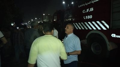 اندلاع حريق بمخزن قطع غيار سيارات بالقاهرة