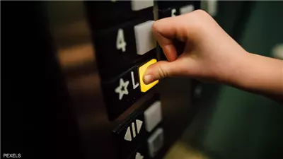 في حالة انقطاع الكهرباء.. كيفية علاج مشكلة تعطل شبكة المحمول داخل الأسانسير