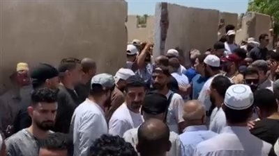 المئات من أهالي الإسماعيلية يشيعون جنازة طارق الوحش نجم الإسماعيلي السابق| بث مباشر 