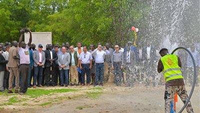 وزير الري: نفذنا 20 محطة مياه شرب جوفية مزودة بالطاقة الشمسية في جنوب السودان 