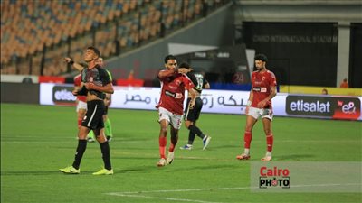 الأحمر يتفوق.. تاريخ مواجهات الأهلي وفاركو في الدوري الممتاز