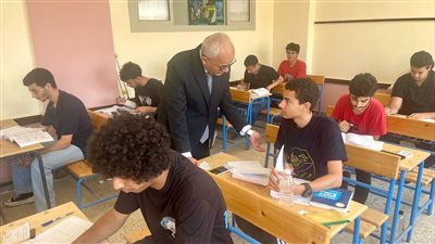 التعليم: تشكيل لجنة فنية لمراجعة امتحان الفيزياء لطلاب الثانوية العامة وتحديد مدى صعوبته | بث مباشر