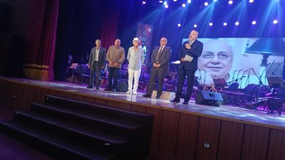 لقطات من تكريم جلال الشرقاوي وخالد صالح وسيد حجاب في احتفالية ذكرى 30 يونيو بمسرح السامر | صور