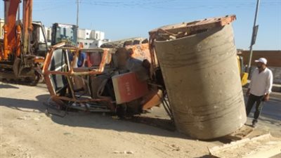 انهيار حاجز كوبري مشاة أمام جامعة دمنهور بالبحيرة| بث مباشر